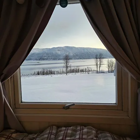 Charming With Sea And Mountain View 度假居 特罗姆瑟