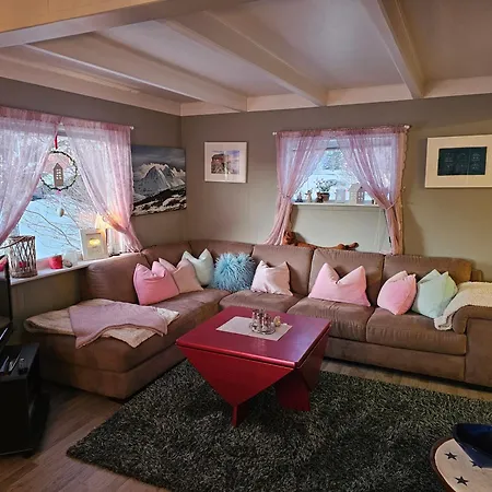 度假居 Charming With Sea And Mountain View 特罗姆瑟